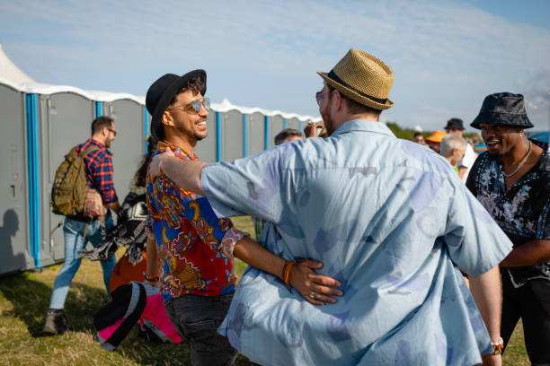 Best Luxury portable toilet rental  in Maquoketa, IA